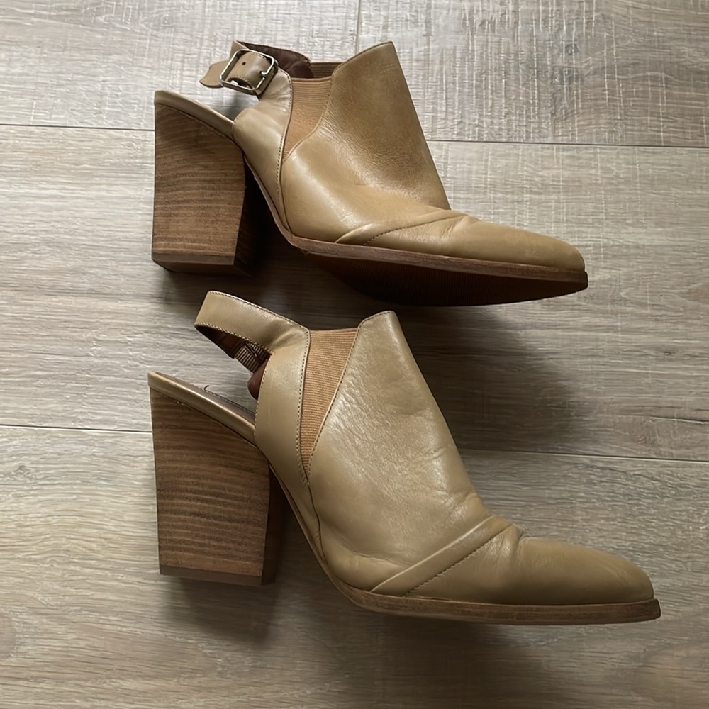 Donald Pliner Leather Tan Bootie - sz 9